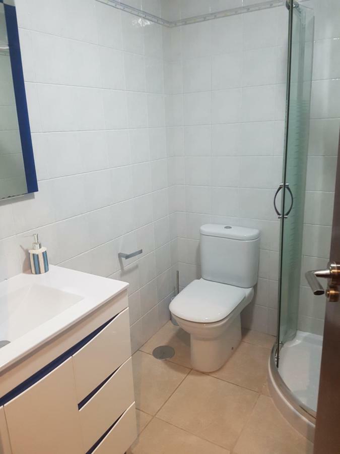 Appartement Apartamento En Zona Costera, Muy Cerquita De La Playa à Pobra Do Caraminal Extérieur photo