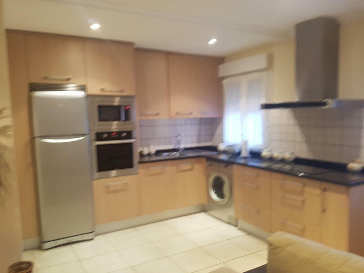 Appartement Apartamento En Zona Costera, Muy Cerquita De La Playa à Pobra Do Caraminal Extérieur photo