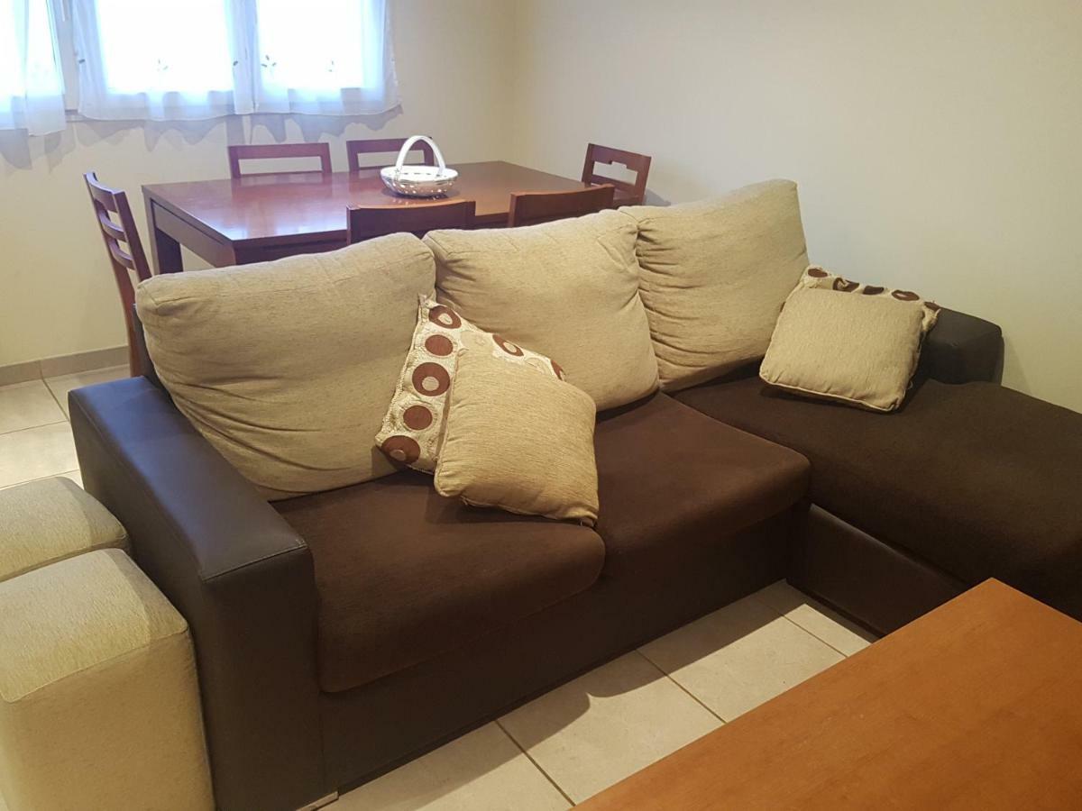 Appartement Apartamento En Zona Costera, Muy Cerquita De La Playa à Pobra Do Caraminal Extérieur photo